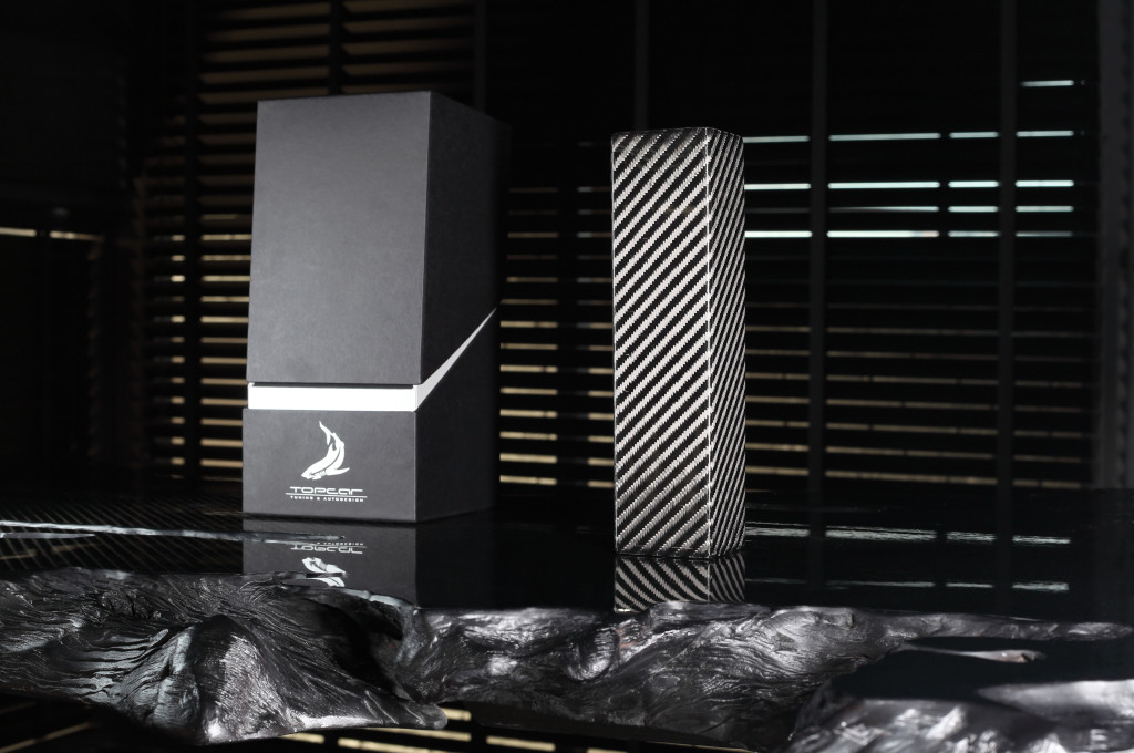 Ваза в форме квадратной призмы MONOLITH